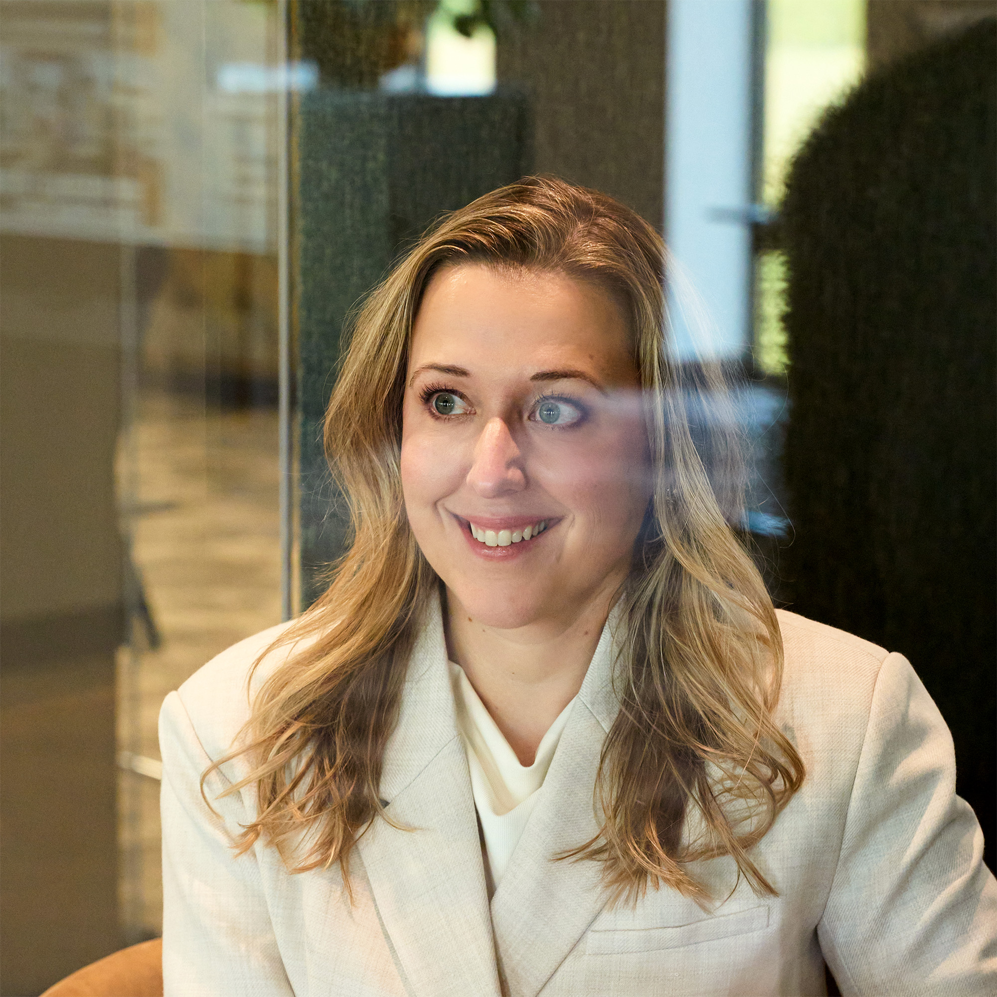 Portrait of the founder of ELLA HR